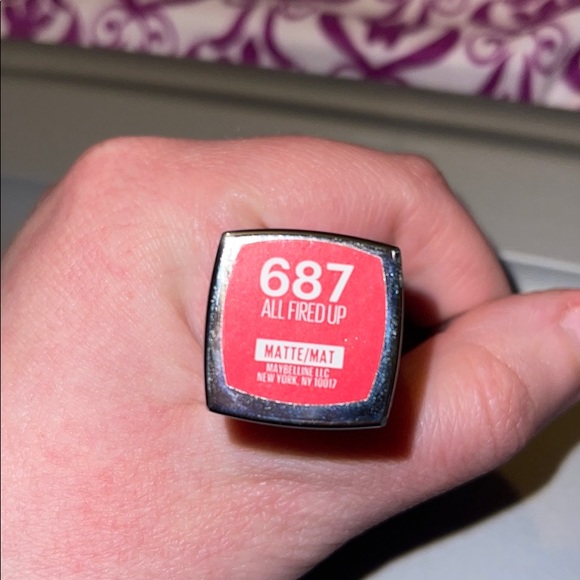 Red Maybelline Matte Lipstick - Picture 1 of 2